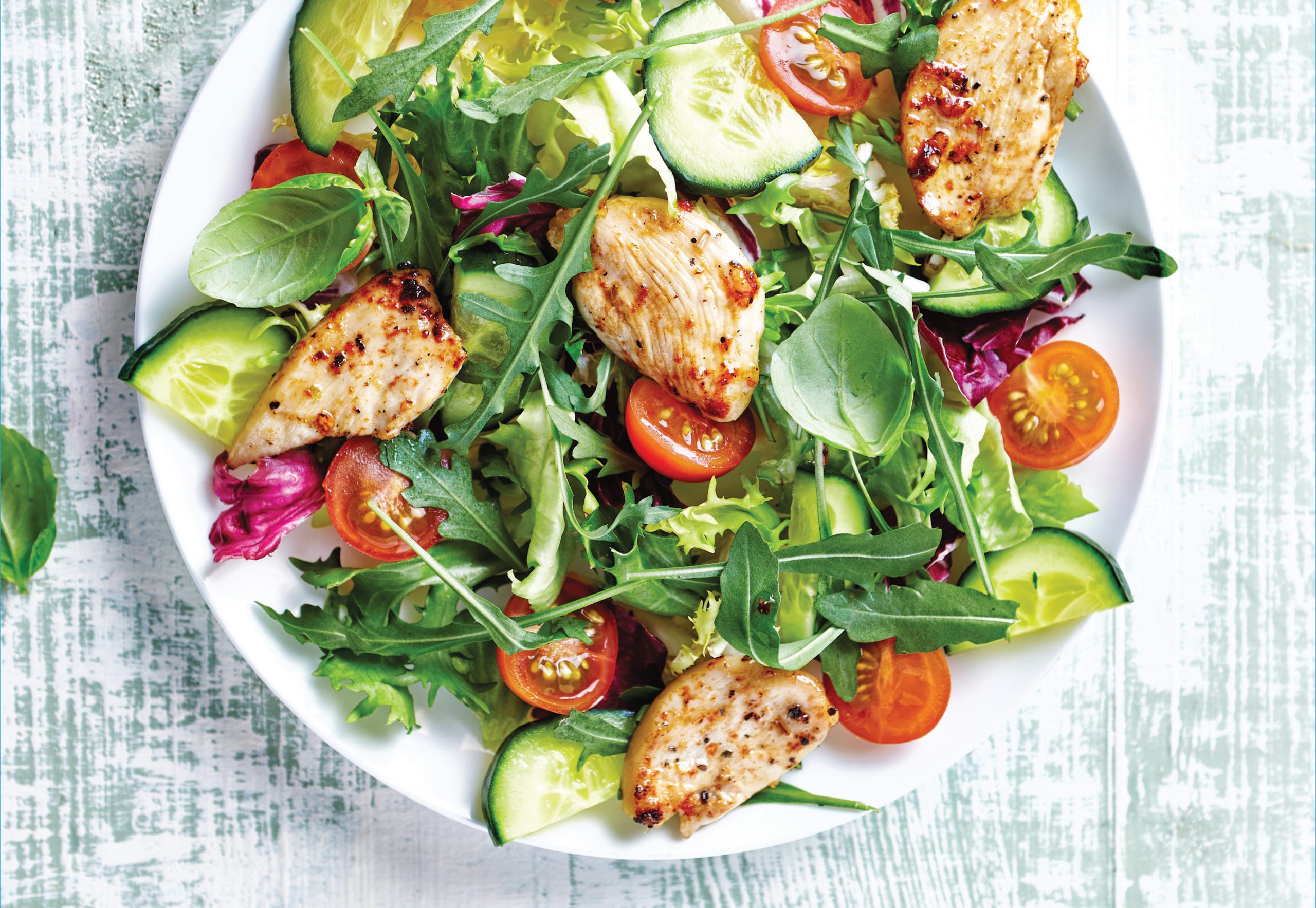 Salad,Of,Vegetables,And,Chicken