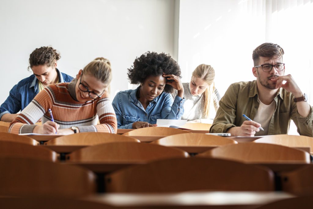 Group,Of,University,Students,Taking,A,Test,In,A,Classroom.educational